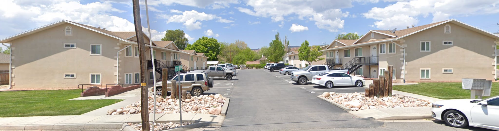Building Photo - 261 E 170 N