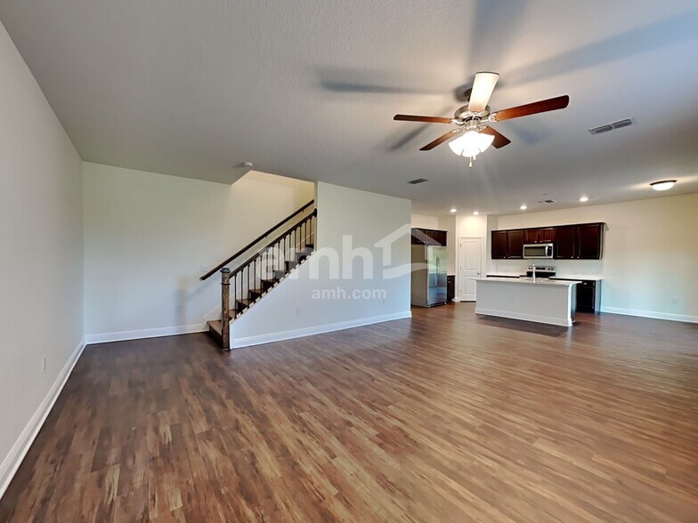 Building Photo - 20232 Calla Lily Dr