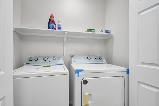 Building Photo - 8106 Rhobell St