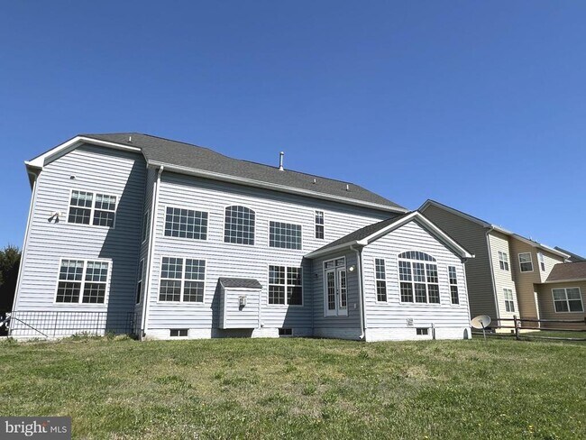 Building Photo - 11705 Hopyard Drive