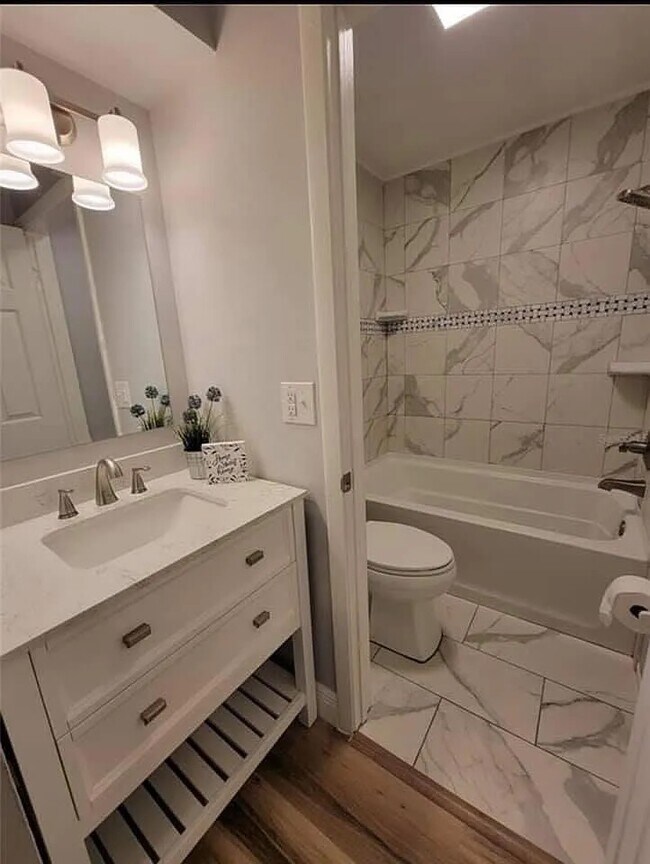 Building Photo - 1103 Cypress Gardens Blvd