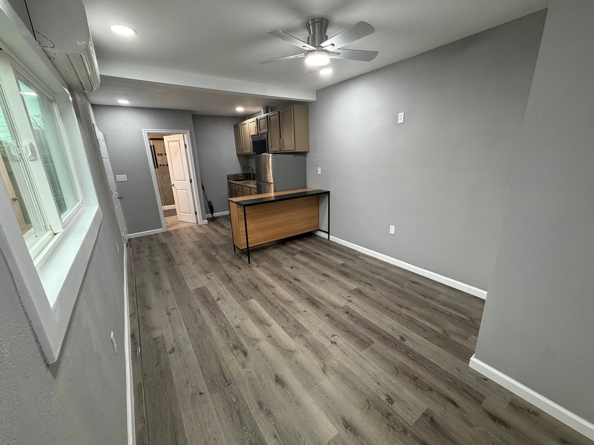 Building Photo - 2207 Fairfield Ave