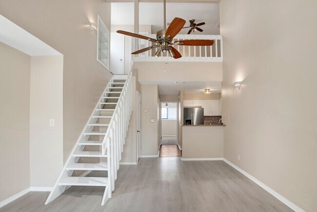 Building Photo - One Bedroom Condo with Loft, One-car Garag...