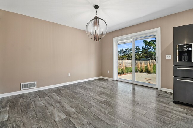 Dining Area - 8939 371st Ave