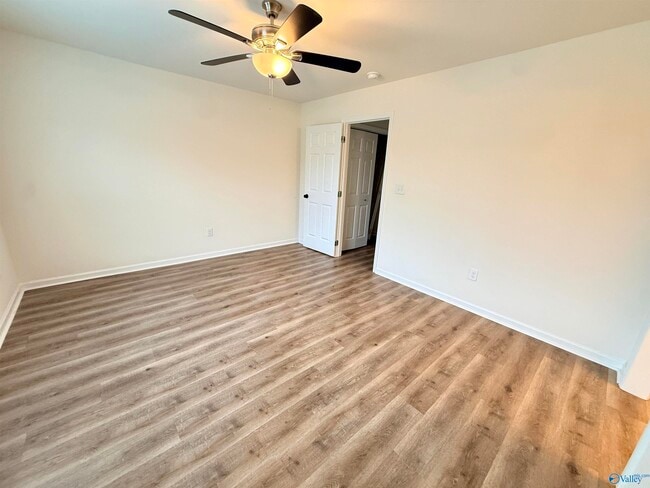 Building Photo - 103 Oakwood Meadows Dr