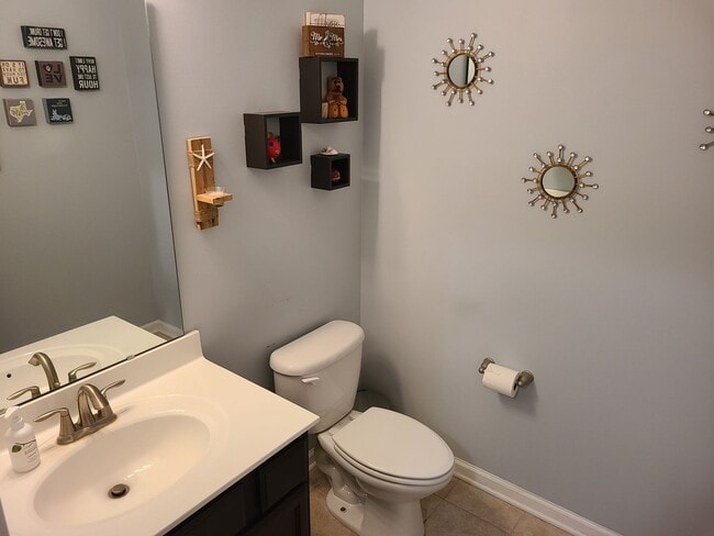 Building Photo - 4 Bedroom 2.5 Bath unfurnished home in Nautical Reach Neighborhood
