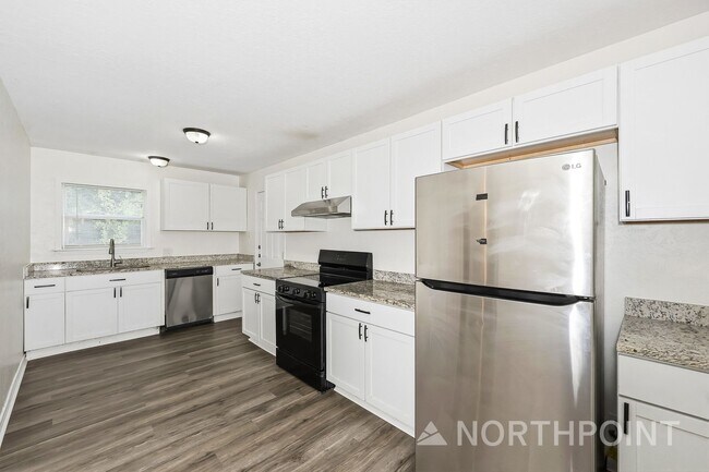 Building Photo - 3 BR/1BA | Updated Single Family Home | 1-Car Garage Parking | Great backyard