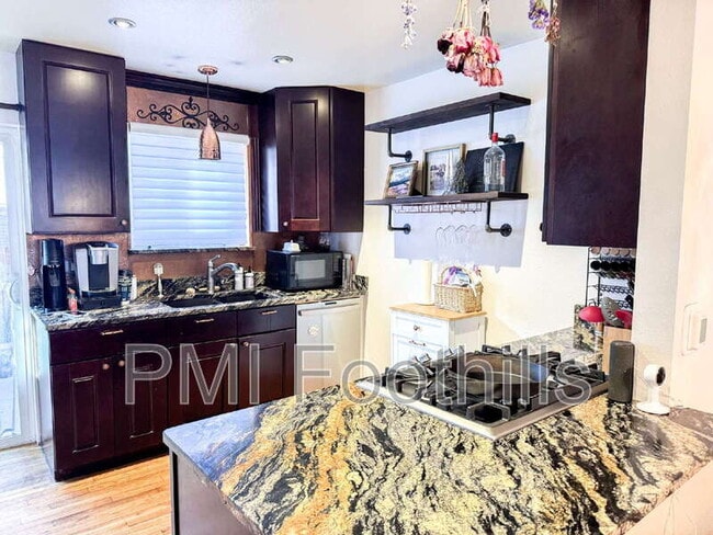 Building Photo - 171 Holman Way