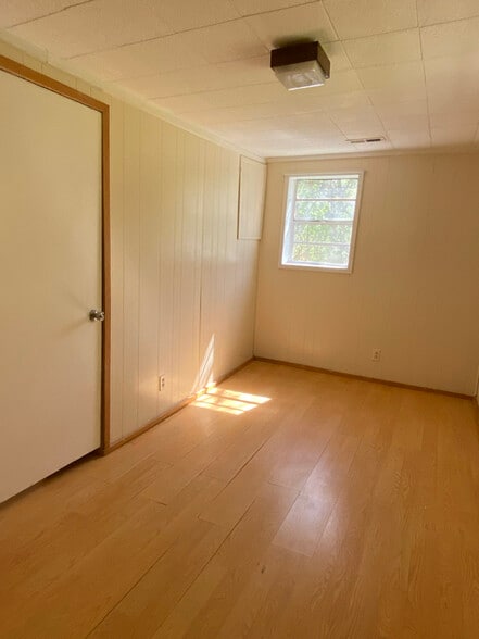 Building Photo - 106 Addison Ct