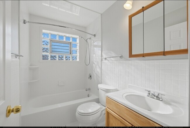 Building Photo - 2232 N Harlem Ave