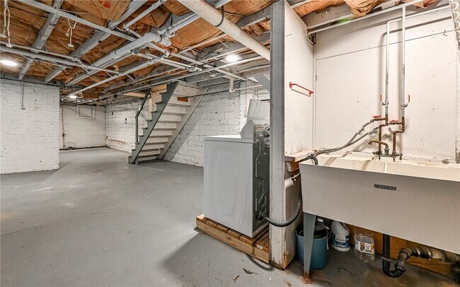 Building Photo - 1003 S Trenton Ave