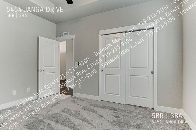 Building Photo - 5454 Janga Dr