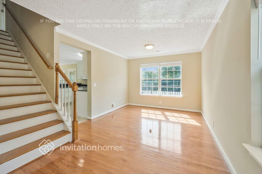 Building Photo - 2937 Riverbend Dr