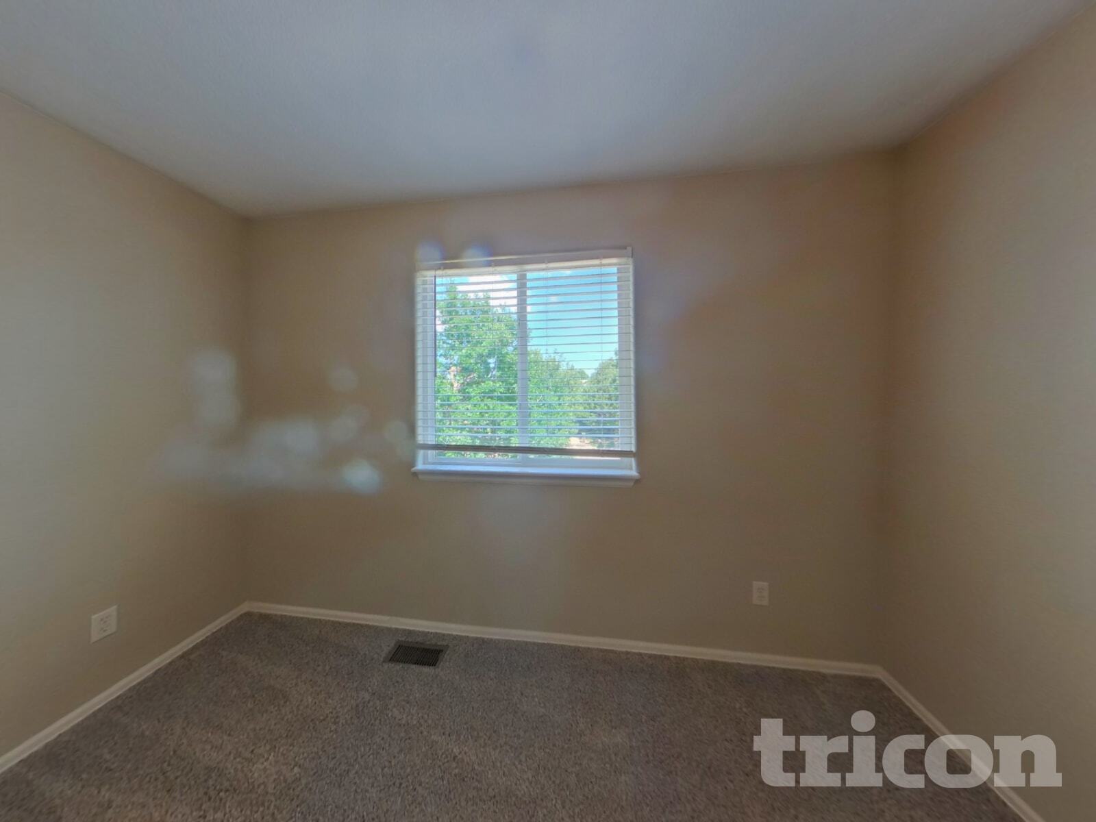 Building Photo - 2728 Sierra Springs Dr