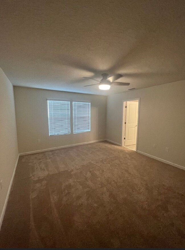 Building Photo - 3074 Green Park Dr