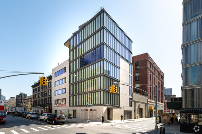 Exterior - 152 Elizabeth St