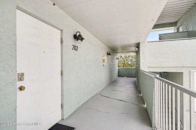 Building Photo - 303 Audubon Dr