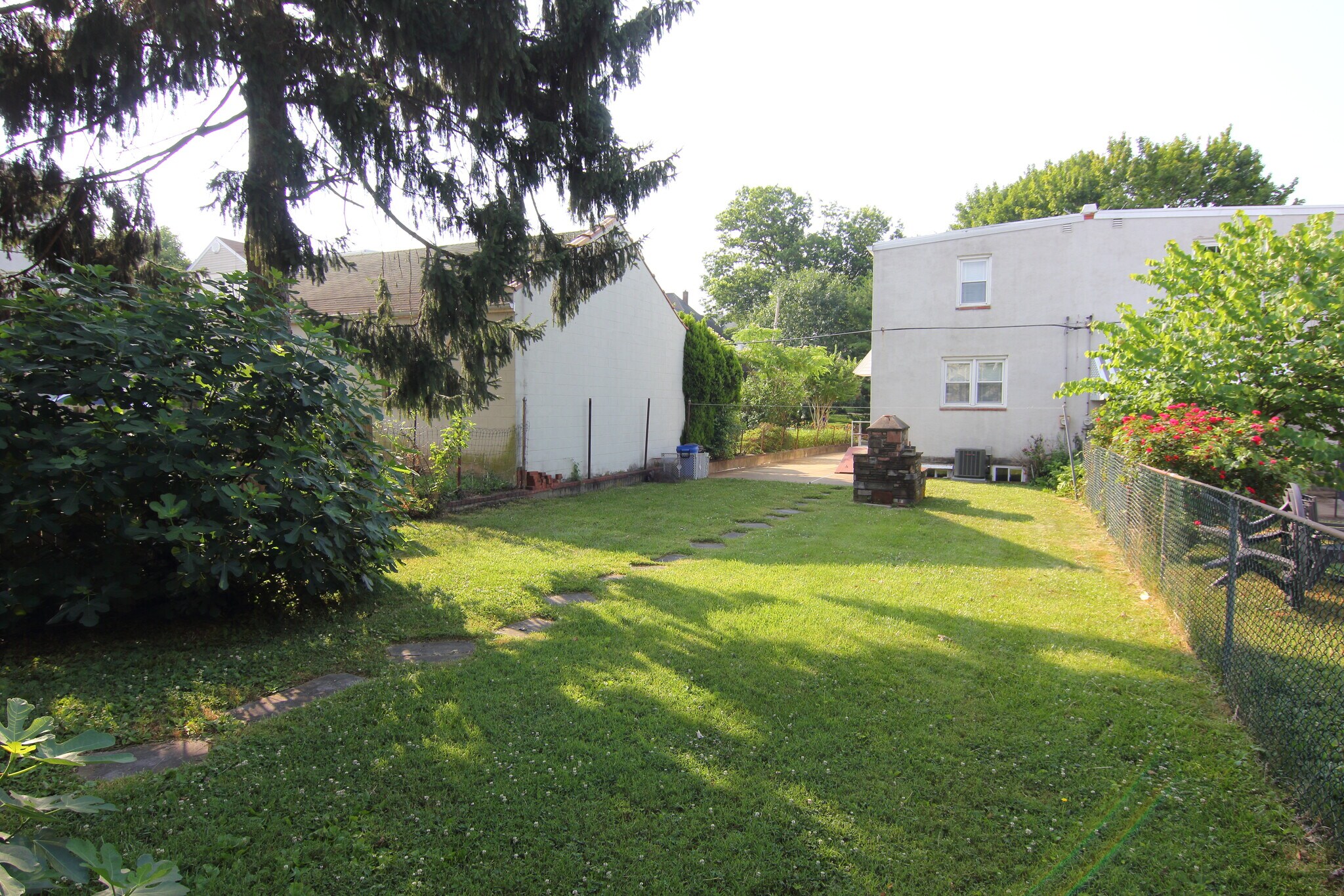 Building Photo - 772 Humphreys Rd