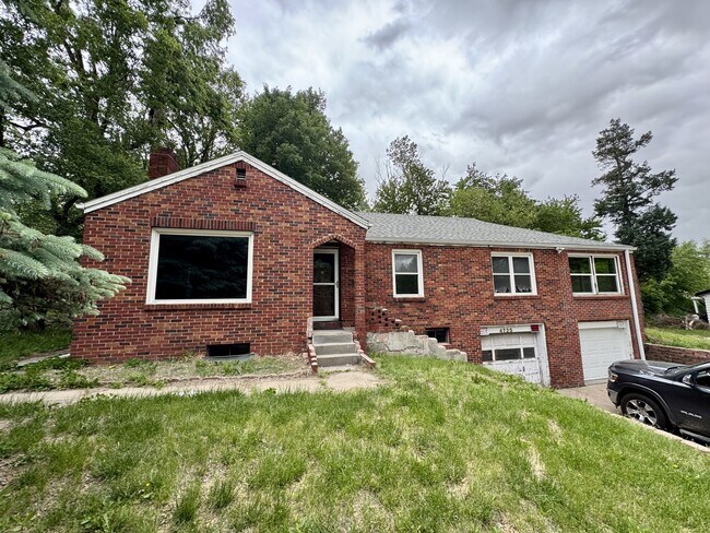 Primary Photo - 4725 N 60th St