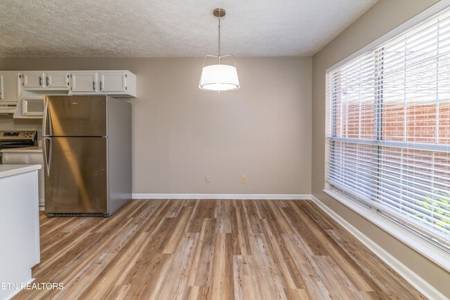 Building Photo - 4405 Greenfern Way