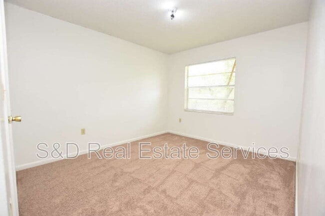 Building Photo - 4745 Dimbath Dr