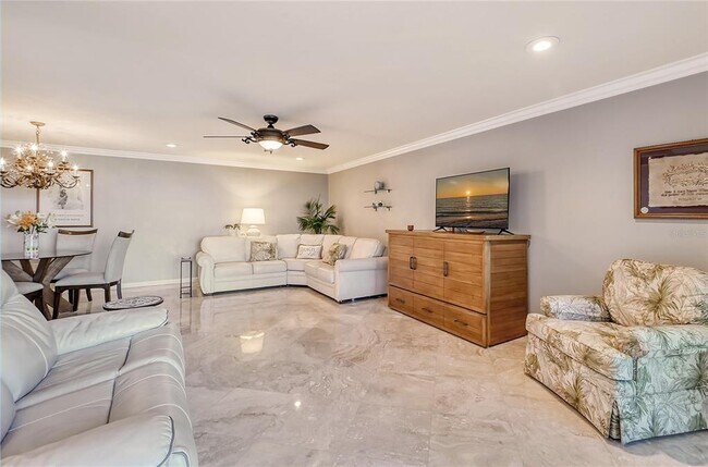 Building Photo - 4660 Ocean Blvd