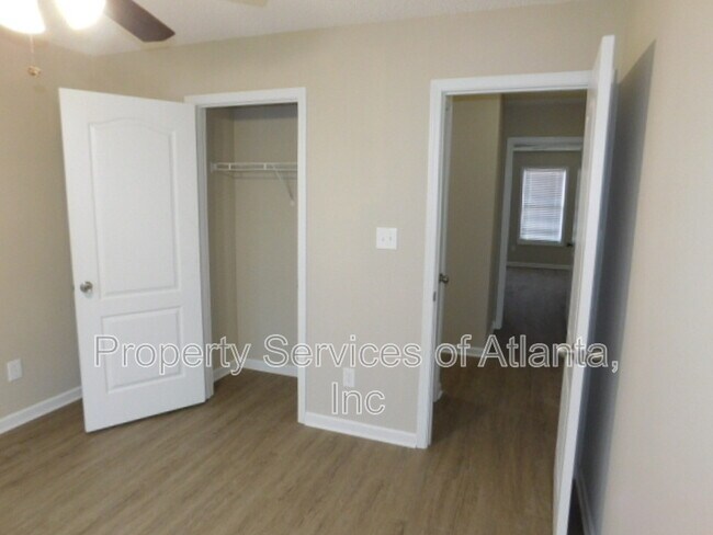 Building Photo - 101 Moss Pointe Dr