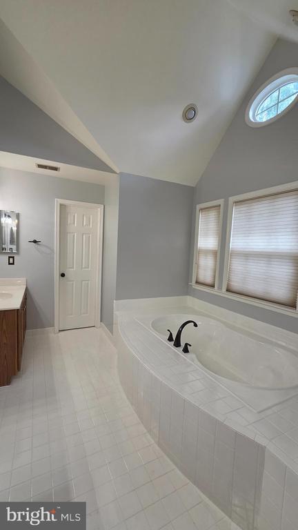 Building Photo - 7659 Shuttington Dr