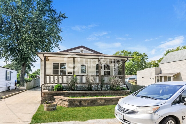Building Photo - Fantastic 2bd/2ba home! Let yourself in!