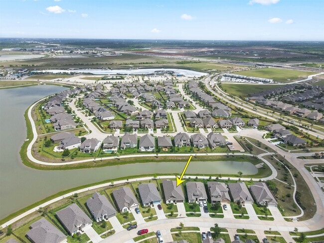 Building Photo - 2733 Arbor Edge Crossing