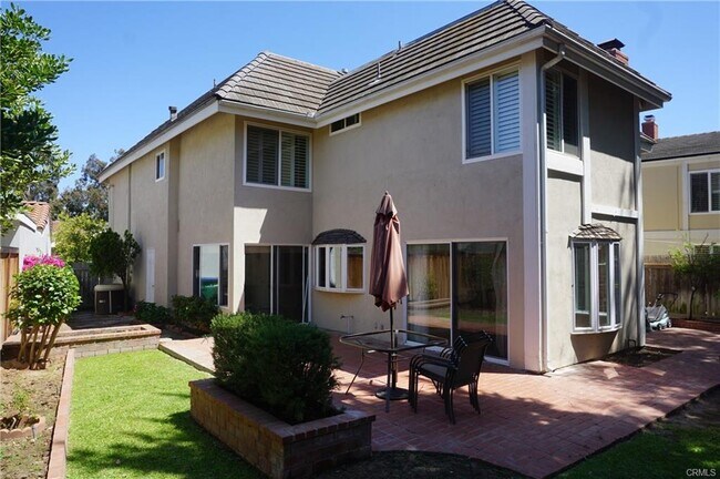 Building Photo - 12 Holly St