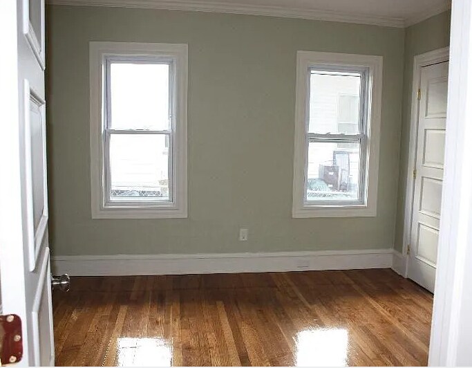 Building Photo - 81 Florence St