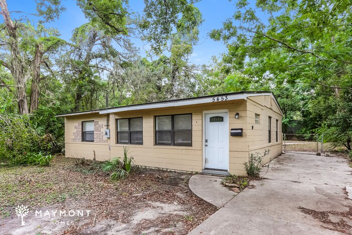 Building Photo - 5453 Oak Forest Dr