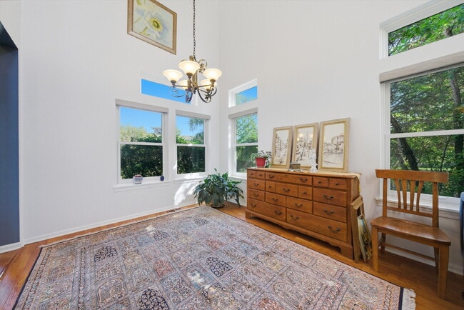Building Photo - Stunning Mundelein Home on a Quiet Cul-de-Sac with Pond Views