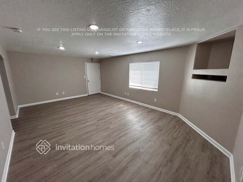 Building Photo - 4581 W Mina Deoro Dr