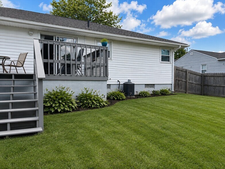 Building Photo - 4969 Hudson Dr