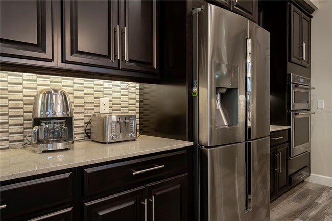 Building Photo - 8376 Via Vittoria Way