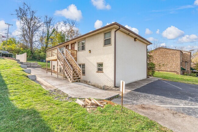 Building Photo - 2751 Jersey Ave