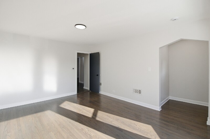 Building Photo - 6640 W Foster Ave