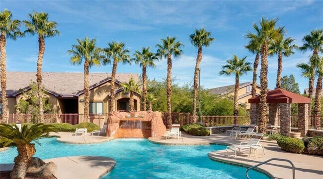 Building Photo - NORTHWEST 2 BEDROOM, 2 BATHROOM CONDO, ALL APPLIANCES INCLUDED!