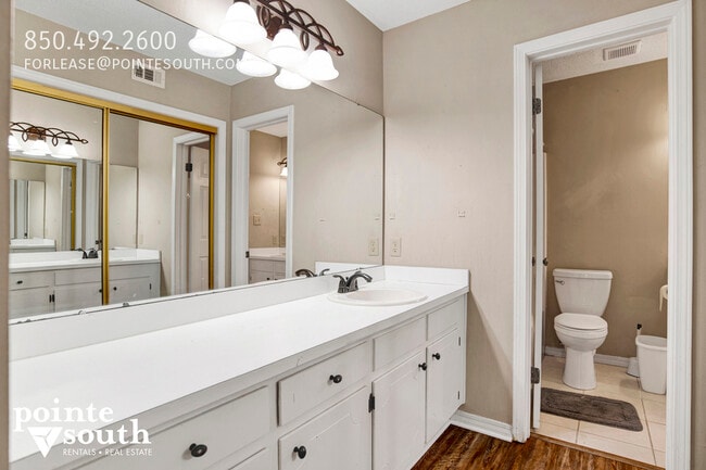 Building Photo - 200 Parma Dr