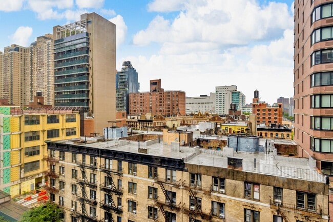 Building Photo - 345 E 93rd St
