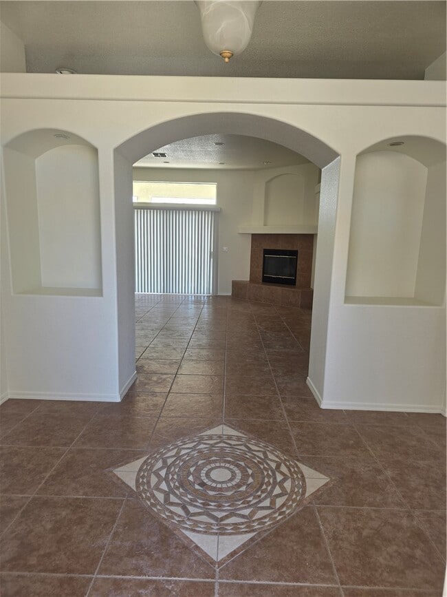 Building Photo - 2356 McCormick Blvd