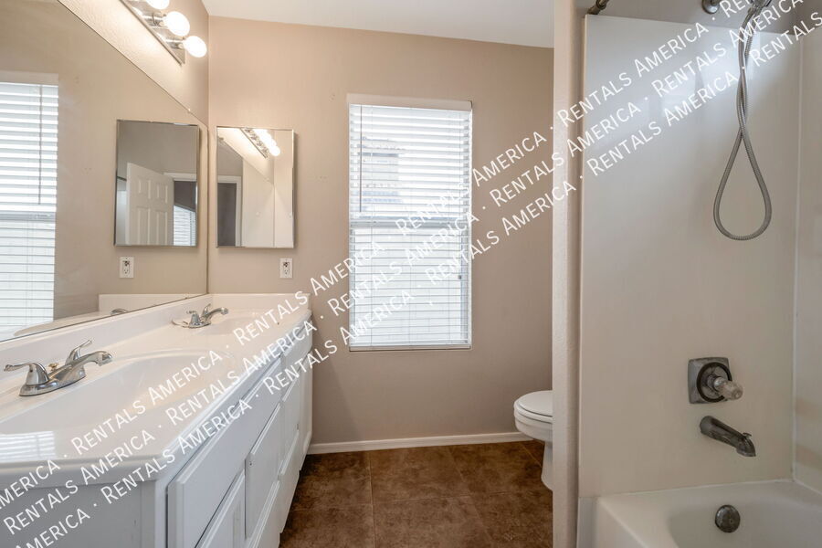 Building Photo - 7744 E Dallas St