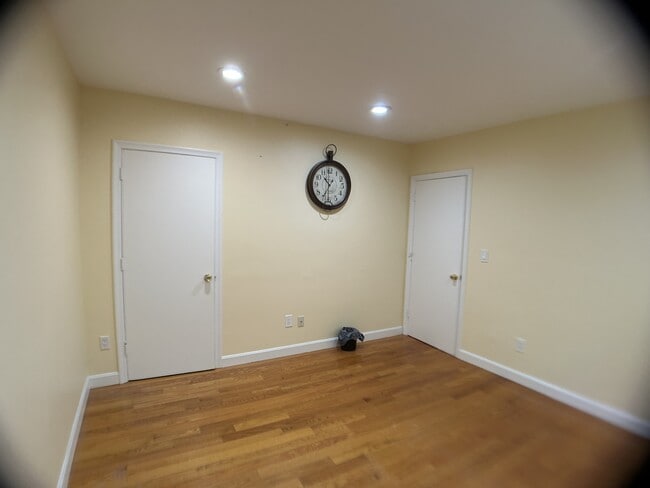 Building Photo - 41 Davis Ave