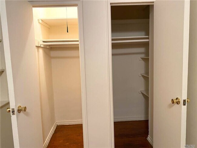 Building Photo - 68-38 Yellowstone Blvd