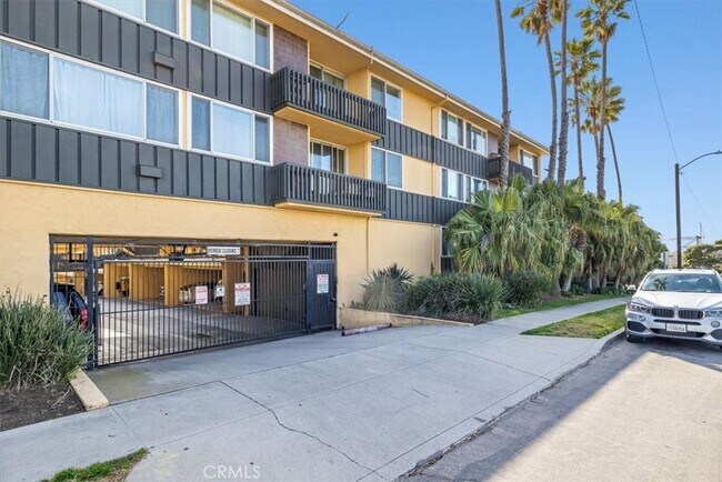 Building Photo - 770 W Imperial Ave