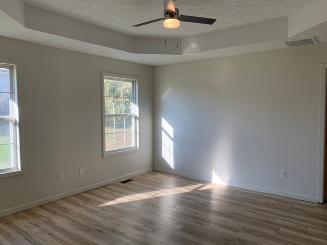 Building Photo - Beautiful Home For Rent!