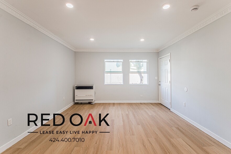 Building Photo - 3525 W 63rd St
