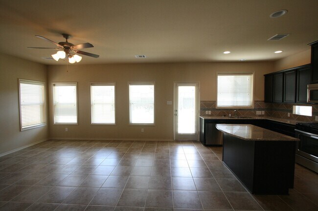 Building Photo - 18319 Amalfi Coast Dr